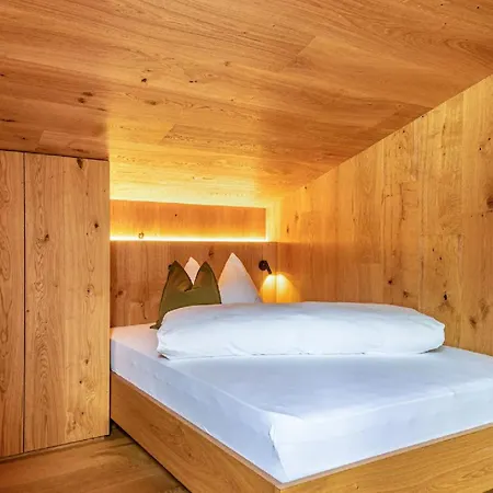 Chalet For A Relaxing Holiday With A Mountain View Pasian di Prato